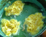 Foto del paso 2 de la receta: Tortitas de pollo en salsa verde