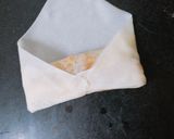 A picture of step 6 of Chicken cheese spring rolls.
