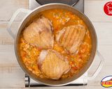Foto del paso 3 de la receta: Arroz caldoso con contramuslos 🍛