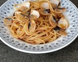 Foto del paso 8 de la receta Spaghetti con pesto rojo y almejas