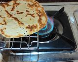 বাটার গার্লিক নান(butter garlic naan recipe in Bengali) রেসিপির ধাপ 7 ছবি