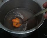 Foto langkah ke 2 dari resep Galantine soup.