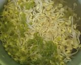 Foto langkah ke 5 dari resep Soto Ayam.