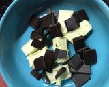 Foto del paso 1 de la receta: Cuadrados de Brownie con almendra y nuez ! ✨