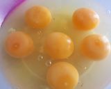 Foto del paso 2 de la receta: Tortilla de tomate y ajos tiernos