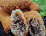 Foto langkah ke 10 dari resep Risol Daging Mozza.
