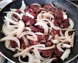 Foto del paso 5 de la receta: Lomo con apio y champignones