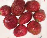 A picture of step 1 of Strawberry banana smoothie🍓🍌.