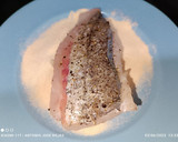 Foto del paso 3 de la receta: Cazuelita de merluza y langostinos