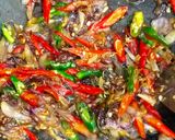 Foto langkah ke 2 dari resep Terong Tumis Cabe Iris.