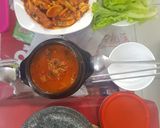 Foto langkah ke 7 dari resep Kimchi Jjigae Sup Kimchi Korea.