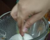 A picture of step 1 of Healthy date shake.