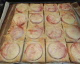 Foto del paso 5 de la receta: Hojaldres de pavo con sirope de fresa y queso