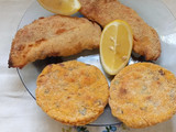 Milanesas de pescado rellenas con morrón ahumado