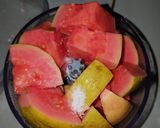 Foto langkah ke 2 dari resep Jus Jambu Biji.