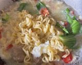 Foto langkah ke 3 dari resep Mie Godok Instan.
