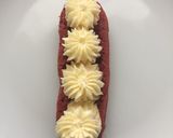 Foto langkah ke 4 dari resep Red velvet Eclairs.