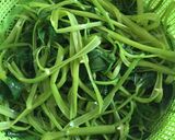 Foto langkah ke 3 dari resep Plecing Kangkung Asli Khas Lombok.