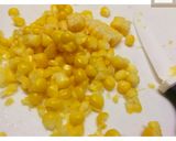 รูปขั้นตอนการทำที่ 2 ของ 🌽ยำข้าวโพดเกี๊ยวกรอบ🥟