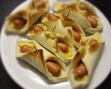 Hình bước làm 3 của món Sandwich nướng cùng Xúc xích & Phômai