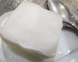 A picture of step 3 of Black current creamy icecream.