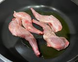 Foto del paso 2 de la receta: Jamoncitos de conejo con salsa de verduras