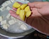 Foto langkah ke 2 dari resep Sup ayam tahu gurih.