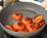 Foto langkah ke 4 dari resep Ayam Goreng 5 Bahan Devina Hermawan.