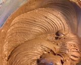A picture of step 4 of White Cake with Chocolate Cream Cheese Icing.