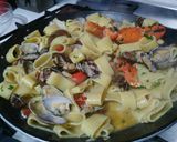 Foto del passaggio 8 della ricetta Calamarata vongole veraci, canocchie e astice