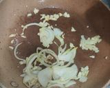 Foto langkah ke 2 dari resep Sosis Asam Manis.