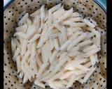 White sauce pasta recipe step 2 photo