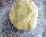 Foto del paso 4 de la receta: Empanadillas de gambas en crema reducida de las mismas cabezas