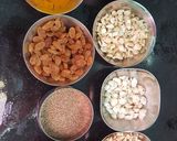 आटा ड्राईफ्रूट्स लड्डू (Aata dryfruits laddu recipe in Hindi) रेसिपी चरण 1 फोटो