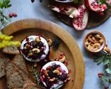 Zapiekany Camembert z gorącymi jeżynami w miodzie krok przepisu 3 zdjęcie