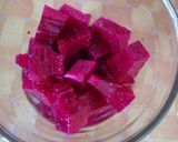 Foto langkah ke 4 dari resep Es jelly susu buah naga.