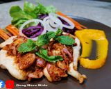 รูปขั้นตอนการทำที่ 6 ของ สเต็กอกไก่ ซอสลาบ แครอทเพียวเร่ และสลัดผัก