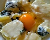 Foto del paso 9 de la receta: Huevo en nido de papas a la crema de albahaca!