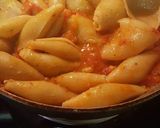A picture of step 3 of Pasta shells in red sauce.