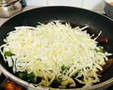 A picture of step 2 of Cabbage Rice.
