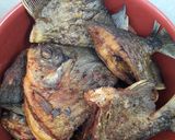 Foto langkah ke 2 dari resep Gulai Ikan Bawal (Pomfret Curry).