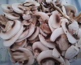 Foto del paso 1 de la receta: Champiñón con pollo al toque de canela