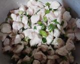 Foto del paso 2 de la receta: Salsa de verdeo y pollo