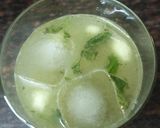 A picture of step 4 of Raw mango and mint cooler.