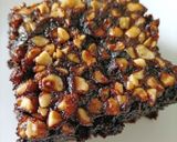 A picture of step 8 of Wet Hazelnut Cake.