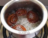 रताळ्याची स्वादिष्ट जिलबी (ratalyachi jalebi recipe in marathi) रेसिपी स्टेप 5 फोटो 