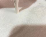 A picture of step 2 of Date Milkshake.