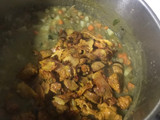 Cazuela de lentejas con chorizo antioqueño y tocineta
