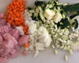 Foto del paso 1 de la receta: 243. Pimientos rellenos de quinoa, pollo y verduras (principal verdura)