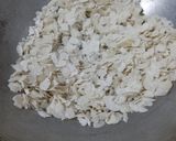 पातळ पोह्यांचा चिवडा (Patal Pohyancha Chivda Recipe In Marathi) रेसिपी स्टेप 1 फोटो 